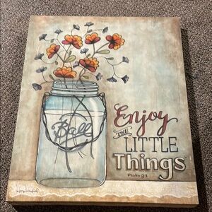 Floral Canvas with Ball Jar
GREAT GIFT 🎁